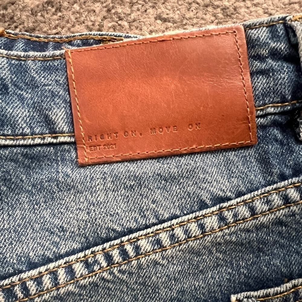 ZARA The HIGH Waist denim short - Picture 5 of 9